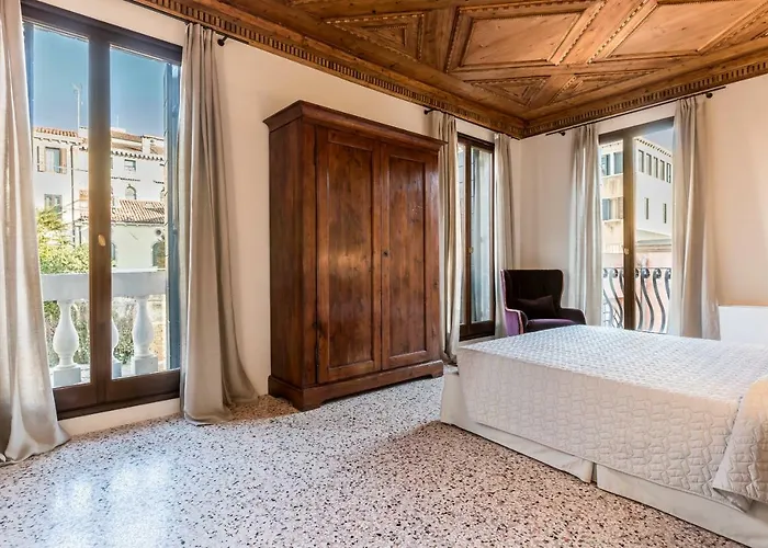 Appartamento Sartor With Canal View And Private Court
